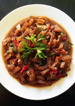 Foto resep 8. Kikil Nyemek Endes