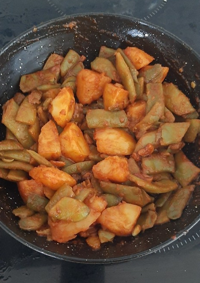 Una foto de Judías verdes con patatas al ajoarriero
