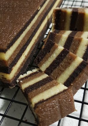 A picture of Steamed Cocoa Coffee Layer Cake.