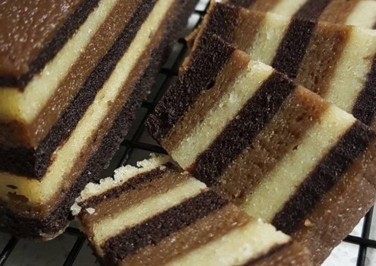 Steps to Prepare Perfect Steamed Cocoa Coffee Layer Cake