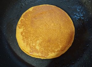 Una foto de Hot cakes de zanahoria