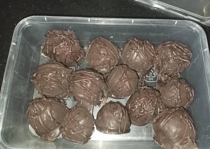 Recipe of Quick Chocolate balls