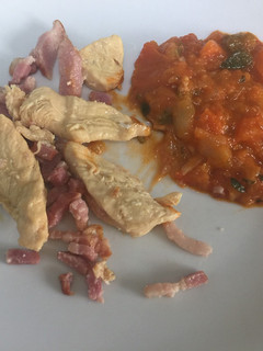 Una foto de Pechuga de pollo con bacon