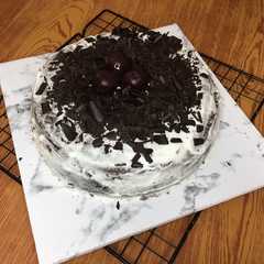 A picture of BLACK FOREST KUKUS. YT BLACK FOREST MAMACL.
