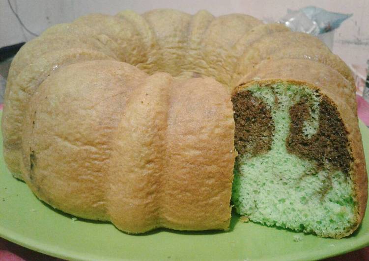 Cara membuat Pandan Marble Cake Wangi Kempus (tanpa obat"an) gurih