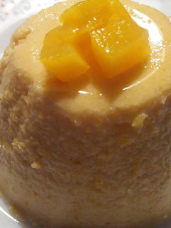 Una foto de Flan de melocotón a la vainilla