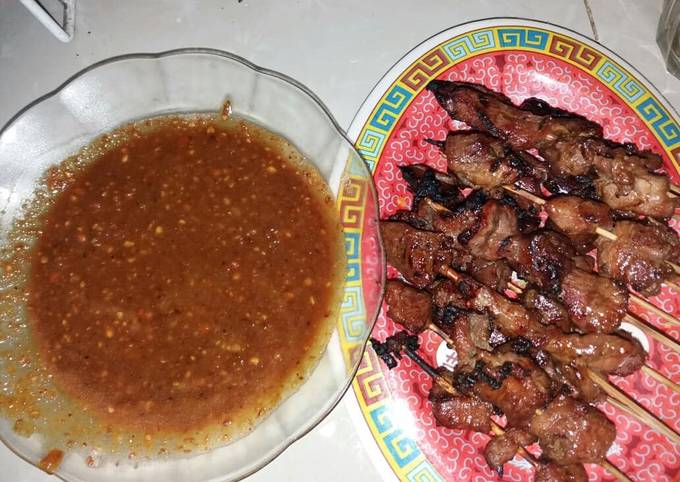 Standar Bagaimana cara memasak Sate kambing dan hati sapi madura yang menggugah selera