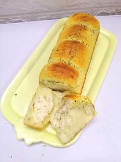 صورة لوصفة بريوش زيت الزيتون محشي بالجبنه 🍞🧀