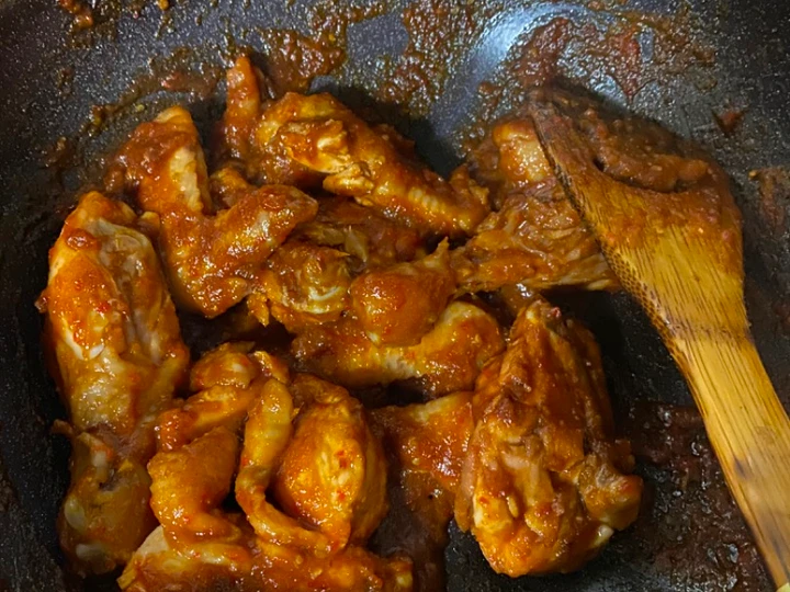 Langkah Mudah untuk Membikin Resep Ayam Kecap Pedas yang Enak Banget Anti Ribet, Mantap Sekali
