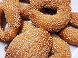 كعك عراقي بالسمسم