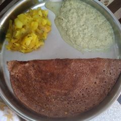 A picture of Ragi Dosa.