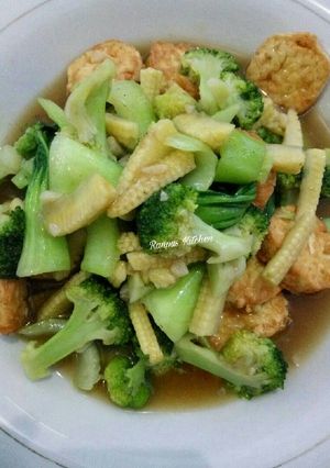 Foto resep Cah brokoli, Pokcoy, Baby corn & egg tofu