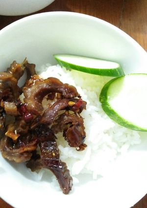 Hình của món Bao tử cá ngừ xào xả ớt.