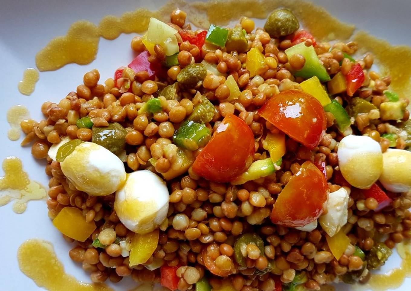Ensalada fresca de lentejas y emulsión de aceite y vinagres