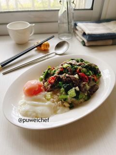 溫泉蛋雪菜牛肉蓋飯 的食譜成品照片