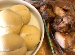 Una foto de Desayuno de Domingo!Chicharrones! En freidora de aire!