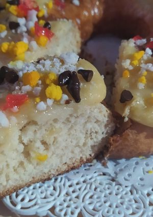 Una foto de Rosca De Pascua Con Aceite y Levadura Seca