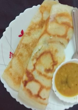 इंस्टेंट सूजी पनीर डोसा (Instant suji paneer dosa recipe in Hindi) रेसिपी मुख्य फोटो