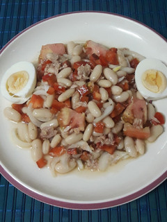 Una foto de Ensalada de alubias en conserva