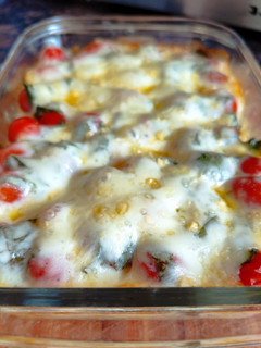 Una foto de Pastel caprese, con masa de arroz