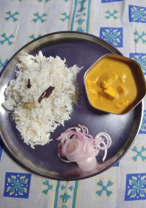 कड़ी चावल (kadhi chawal recipe in Hindi) रेसिपी मुख्य फोटो