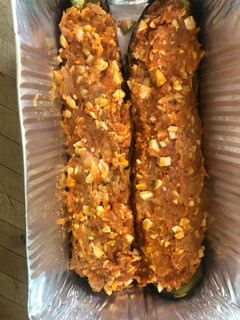 Una foto de Calabacín relleno con queso de cabra