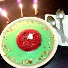 A picture of Rosy maggi in pista custard.