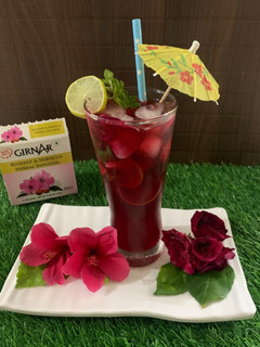 રોઝ એન્ડ હિબિસકસ આઇસ્ડ ટી (Rose Hibiscus Iced Tea Recipe In Gujarati) રેસીપી મુખ્ય ફોટો