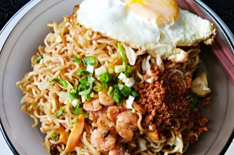 Resep ☀️Mie Goreng telor ceplok☀️ Kekinian