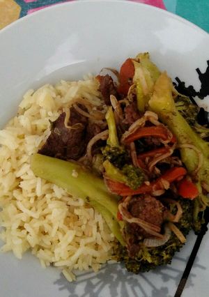 Una foto de Carne asiática al estilo latino