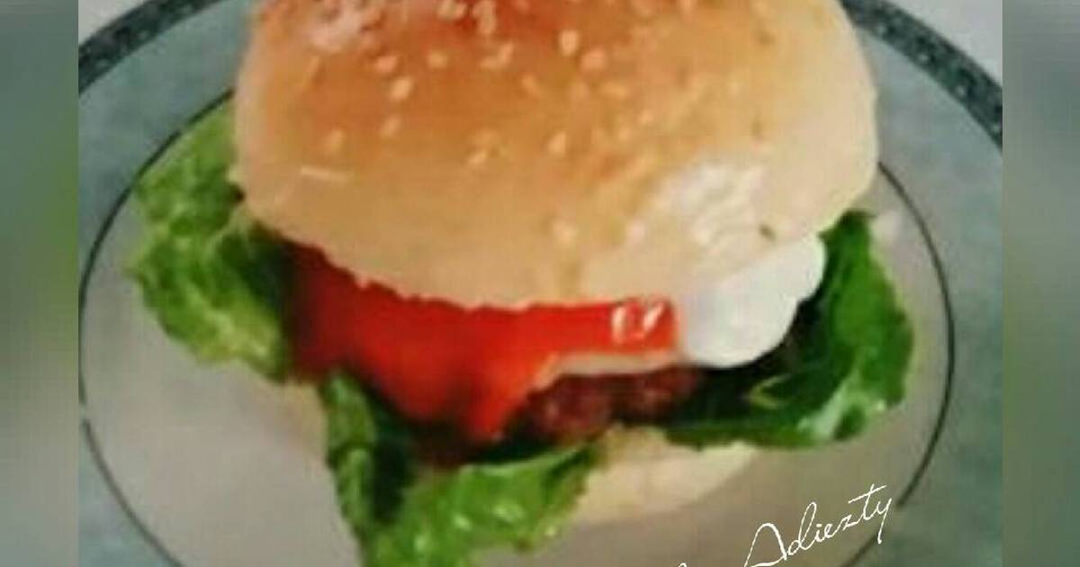 Resep Beef Burger Homemade Oleh Bunda Adiezty - Cookpad