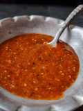 Salsa de tomate y chiles secos
