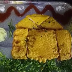 A picture of Bread pakora.