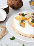 Pavlova com Natas e Curd de Pêssego e Coco