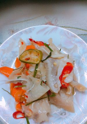Hình của món Tai heo ngâm chua ngọt.