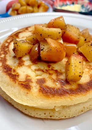 A picture of Fluffy Pancakes 🥞 with Cinnamon Apple.