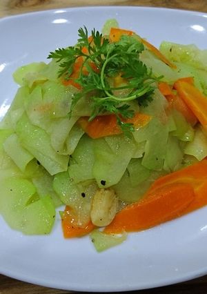 Hình của món Susu cà rốt xào tỏi.
