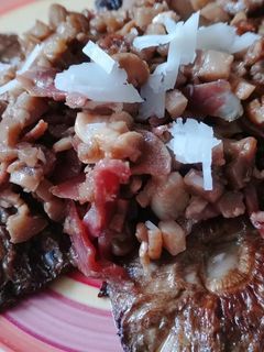 Una foto de Gurumelos a la plancha con jamón