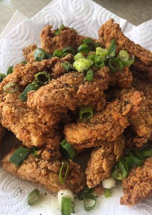 A picture of Salt and Pepper Chicken Ribs.