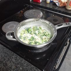 A picture of Creamy broccoli.