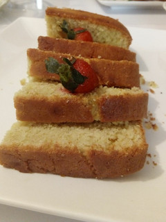 A picture of Lime orange drizzle cake.