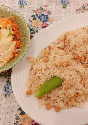 A picture of Chana pulao.