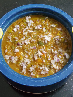 பாஜி (பாவ்) (Bhaji recipe in tamil) செய்முறை முக்கிய புகைப்படம்