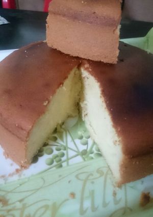 A picture of Vanilla cake# authormarathon.