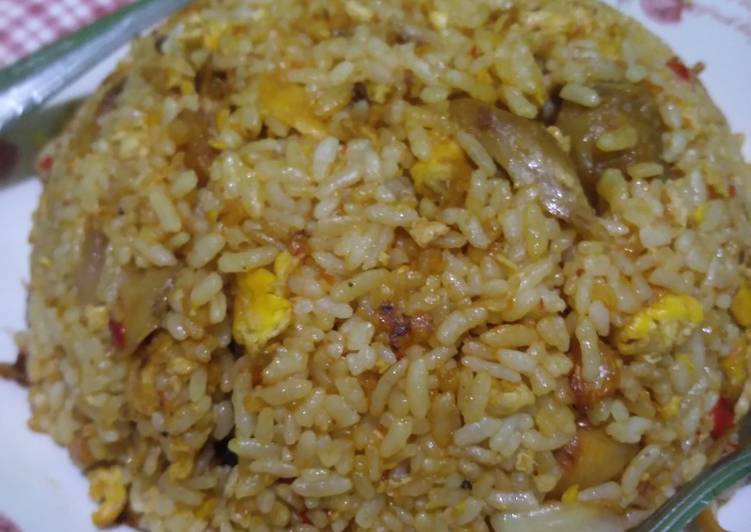 Cara Menyiapkan Nasi goreng ayam Bikin Ngiler