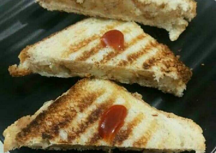 Chatpata potato sandwich