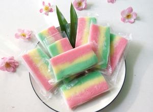 Foto resep Es Kue Pelangi (Es Gabus Hun Kwee)