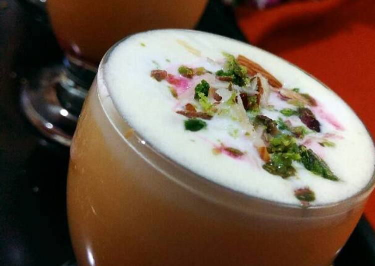 How to Make Any-night-of-the-week #Summer….. Thandai