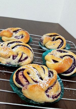 Foto resep Purple Sweet Potato Bread (Roti Ubi Ungu)