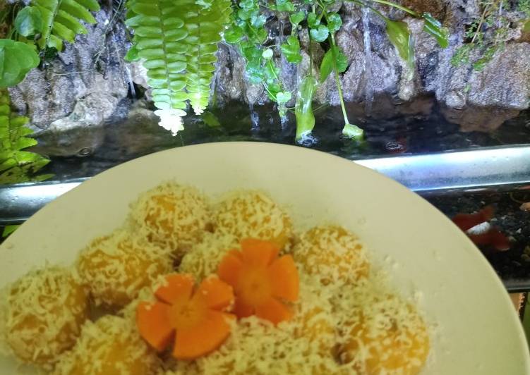 Resep @GURIH Klepon wortel isi meses tabur keju kue harian